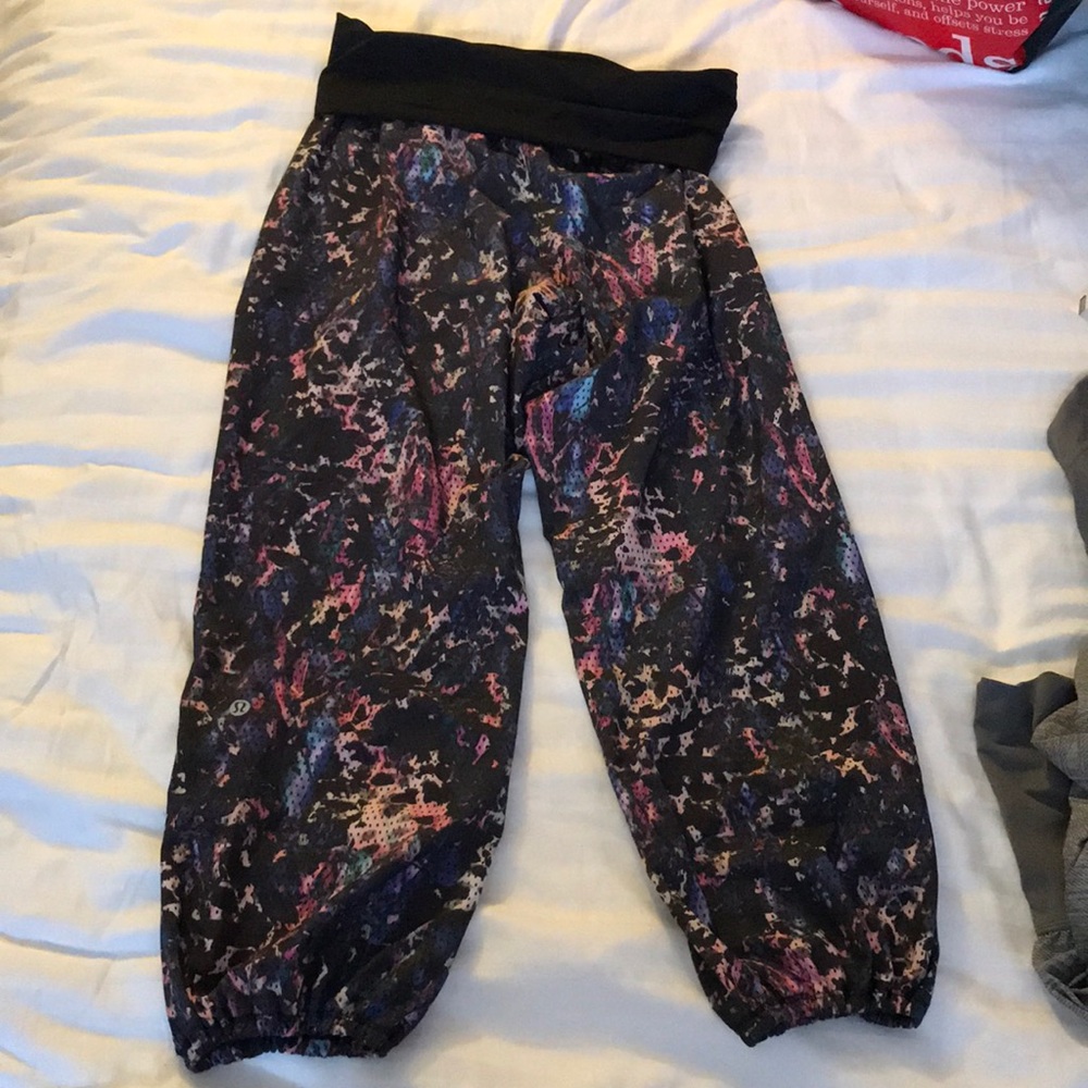 Lululemon - Picture 2 of 4